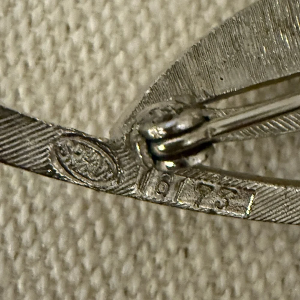 Sphinx Signed Vintage Silver Plated Marcasite & Faux Pearl Brooch. 1950-60’s. - Picture 5 of 5